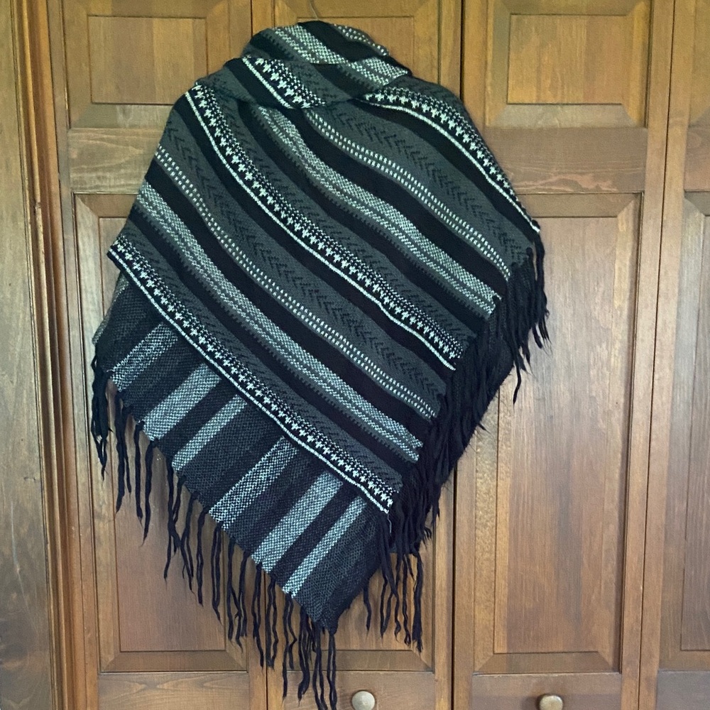 Women's Cold Weather Button Up Knit Poncho with Fringe - Picture 2 of 8